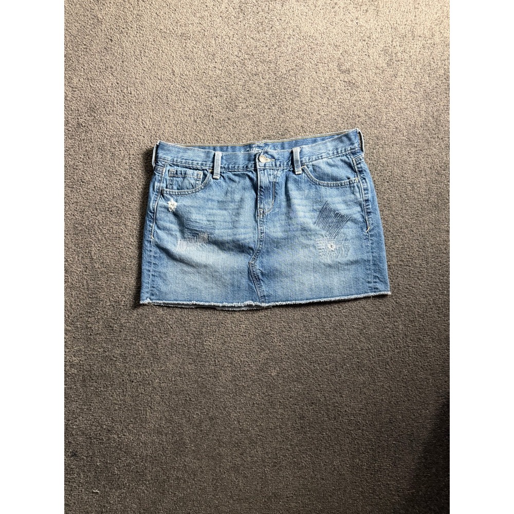 Old Navy Ultra Blue Distressed Denim Mini Skirt Medium Wash Size 10 Raw Hem